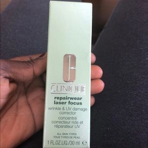 Clinique Repairwear laser focus